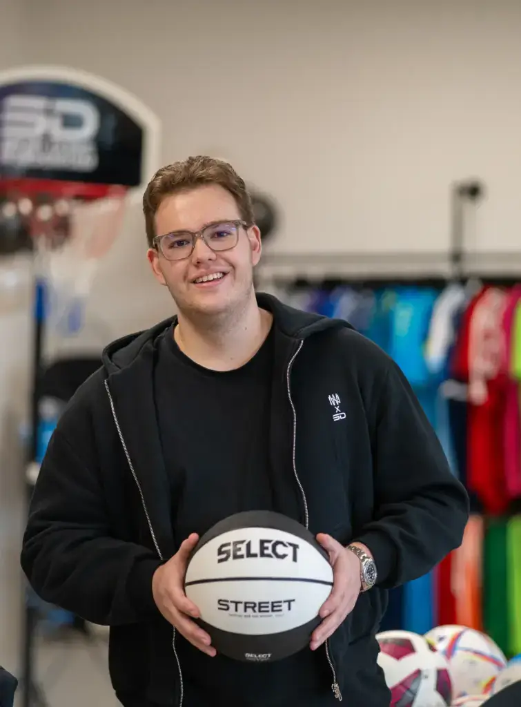 Basketball und Sportausstattung im Sportgeschäft Sport Duwe Nordenham im Landkreis Wesermarsch
